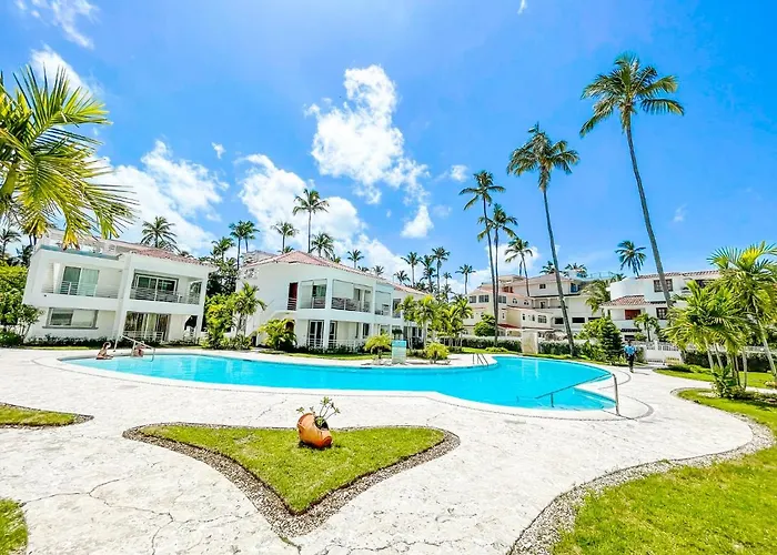 Apartment Pool View